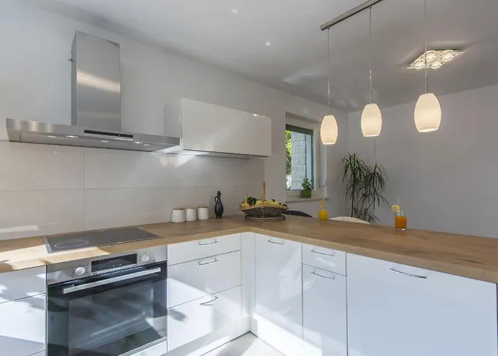 Romina By Interhome Πόρετς